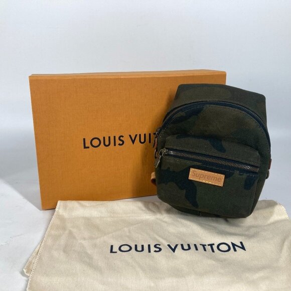 LOUIS VUITTON Green Backpack - Picture 16 of 16